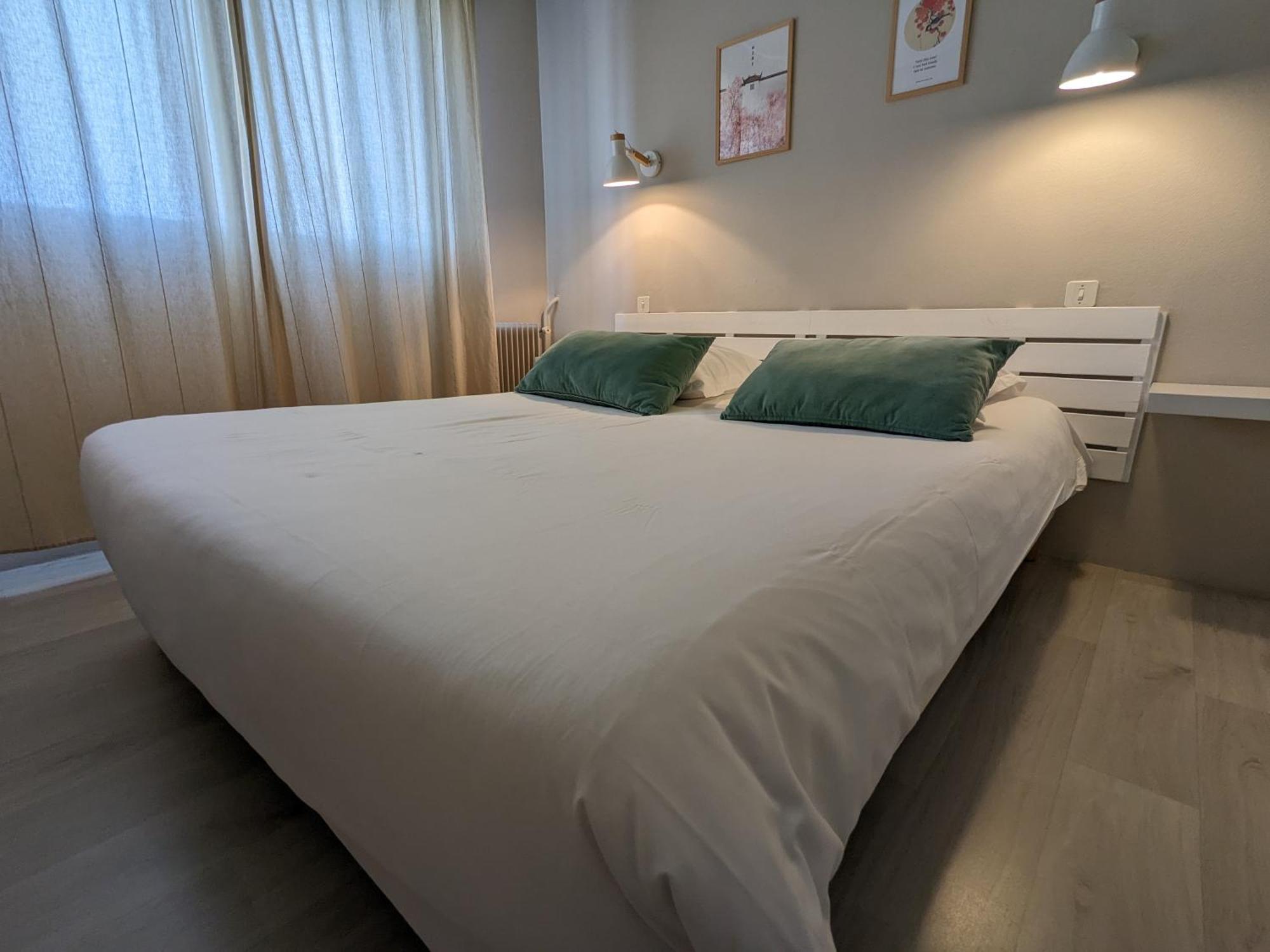Fuzei Hotel Lorient-Ланестер Экстерьер фото